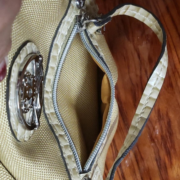 Kathy Van Zeeland Taupe Creamy Shoulder Bag Purse Crown Charm Satchel - Picture 15 of 17